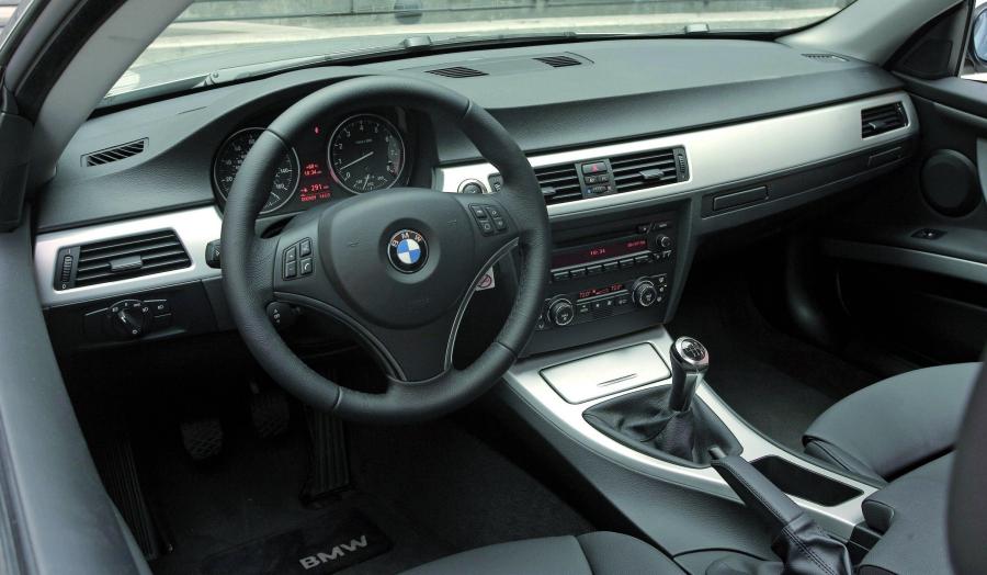  BMW 3-Series Coupe 2007 года  (фото 34 из 219)